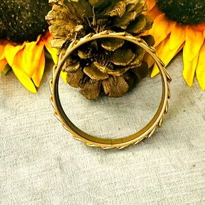 Gold Chain-Linked Style Bangle